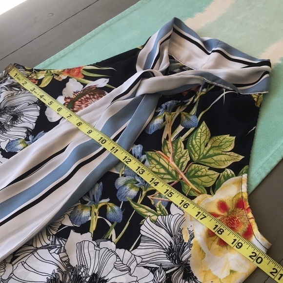 7th Avenue‎ Design Studio New York & Co Sleeveless Floral Stripe Print Top - Picture 6 of 7